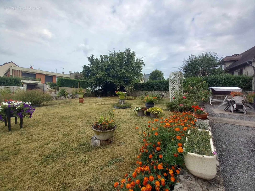 Appartement à SAINT-LEGER-DES-VIGNES