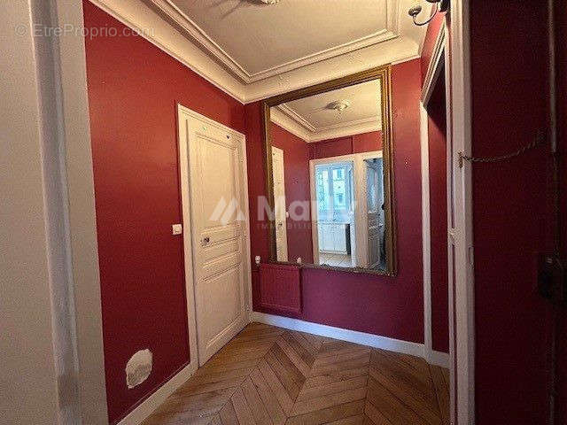 Entrée - Appartement à PARIS-9E