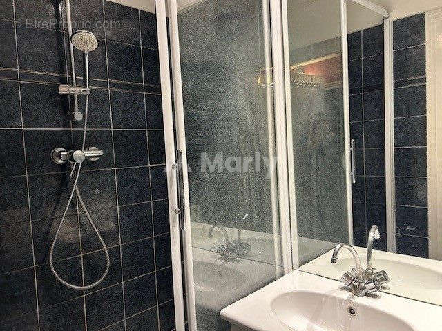 Salle de bain - Appartement à PARIS-9E