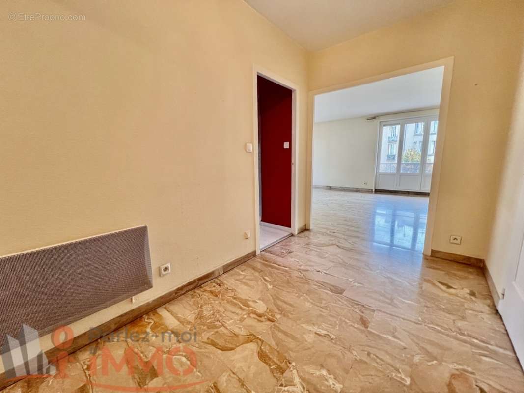 Appartement à SAINT-ETIENNE