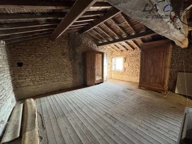 Maison à COULONGES-SUR-L&#039;AUTIZE