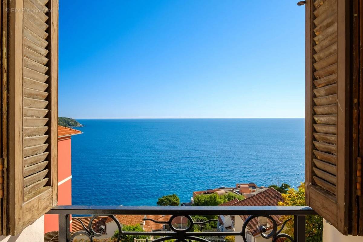 Appartement à ROQUEBRUNE-CAP-MARTIN