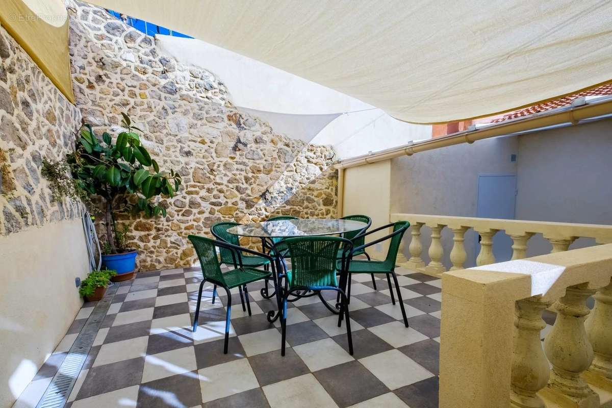 Appartement à ROQUEBRUNE-CAP-MARTIN