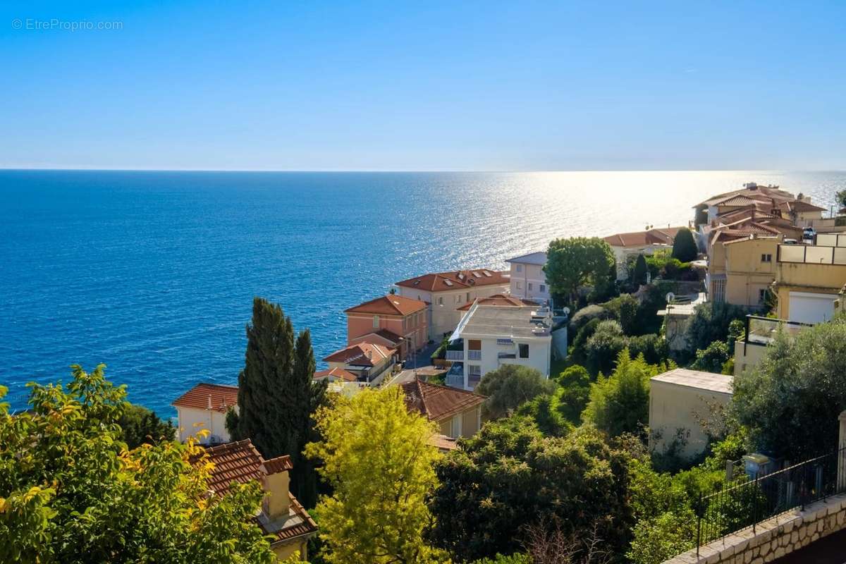 Appartement à ROQUEBRUNE-CAP-MARTIN