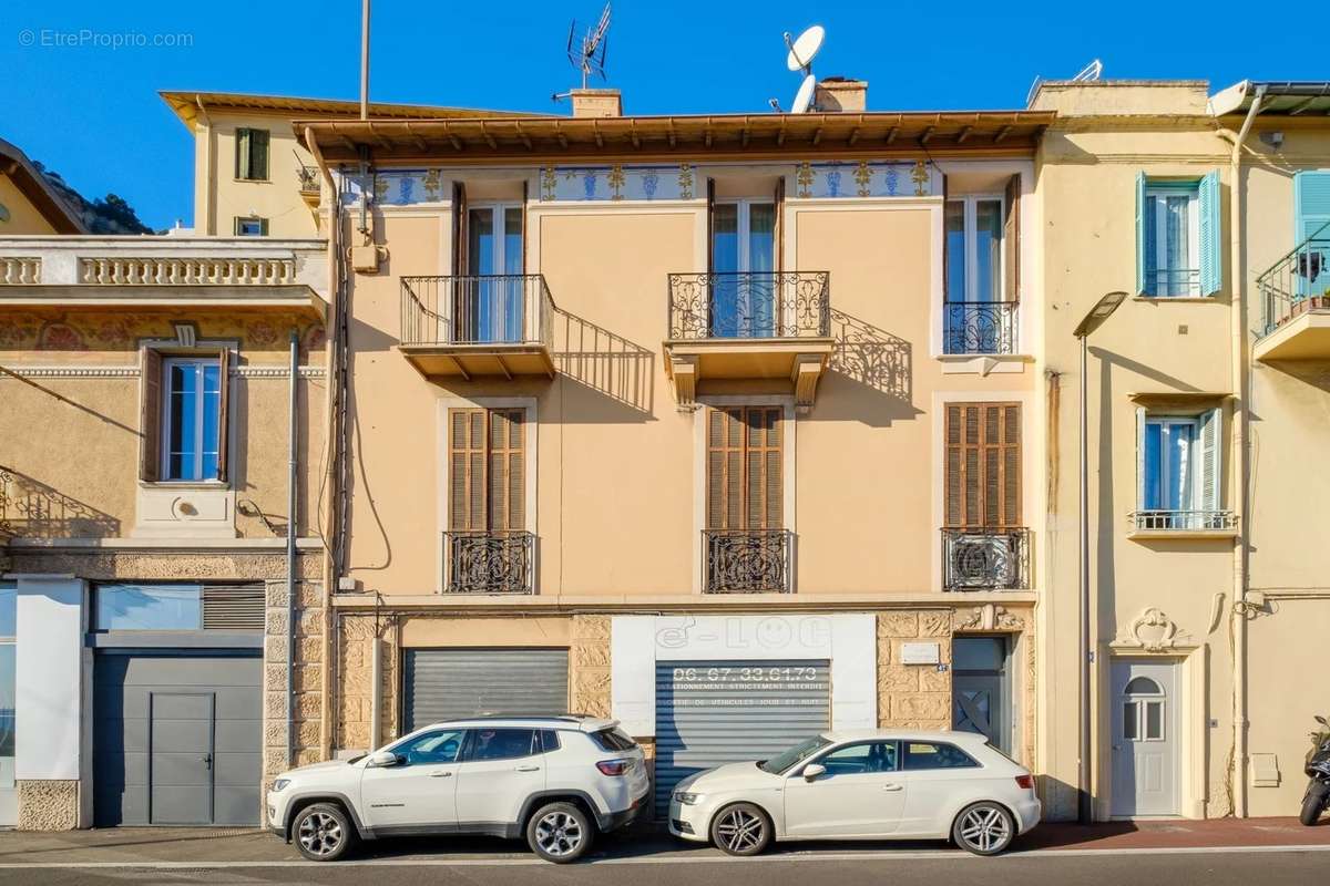 Appartement à ROQUEBRUNE-CAP-MARTIN