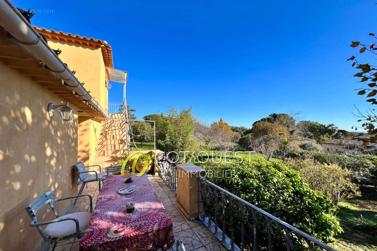 Maison à TOURRETTES-SUR-LOUP