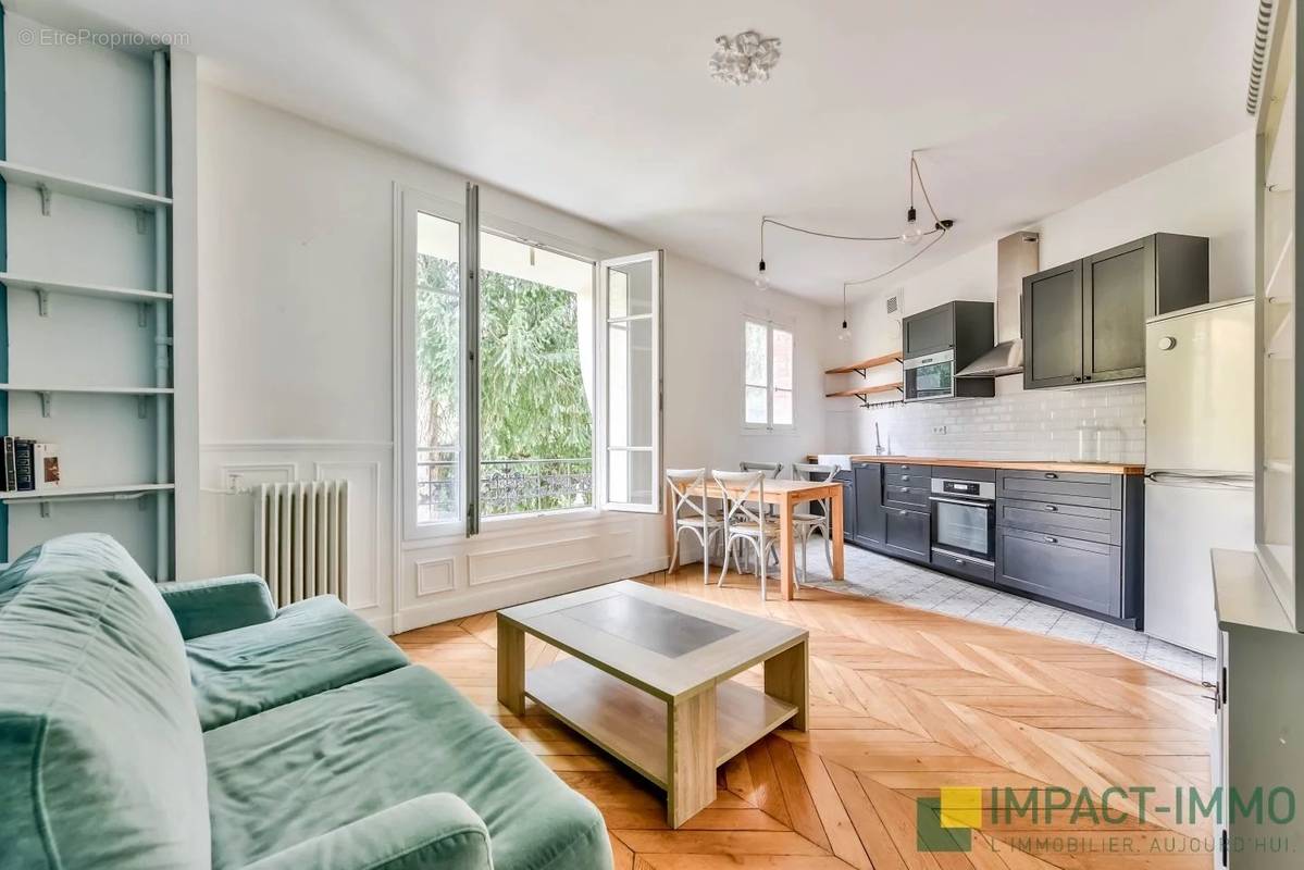 Appartement à PARIS-18E