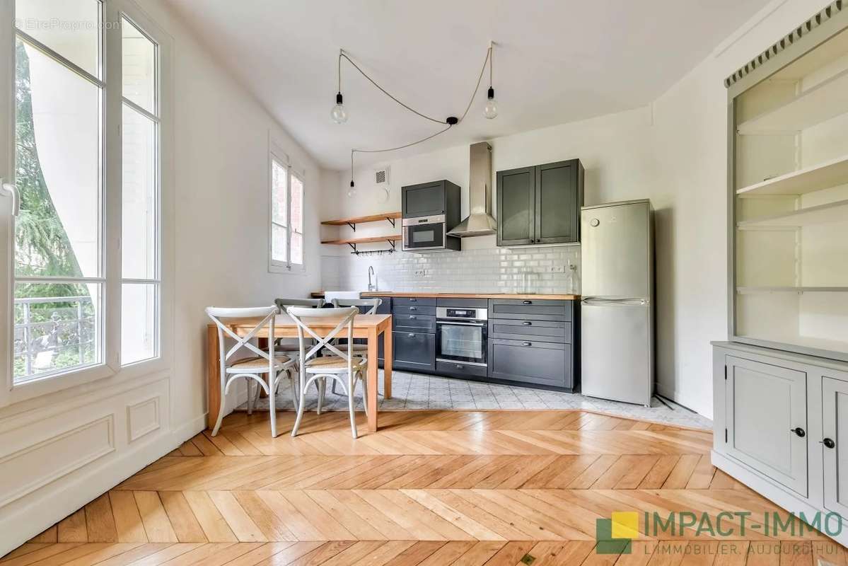 Appartement à PARIS-18E