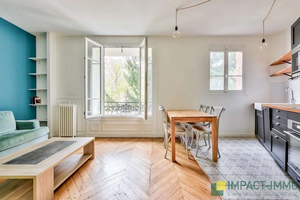 Appartement à PARIS-18E