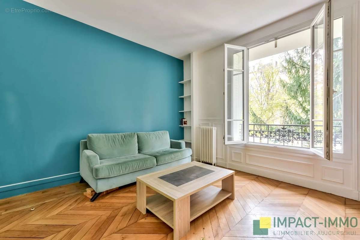 Appartement à PARIS-18E