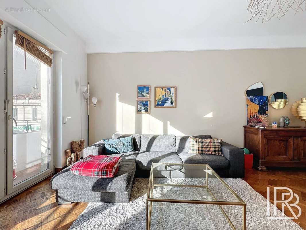 Appartement à MARSEILLE-8E