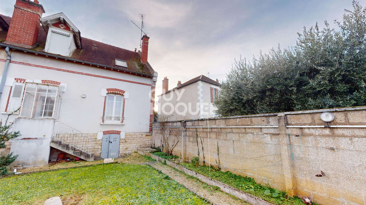 Maison à AUXERRE