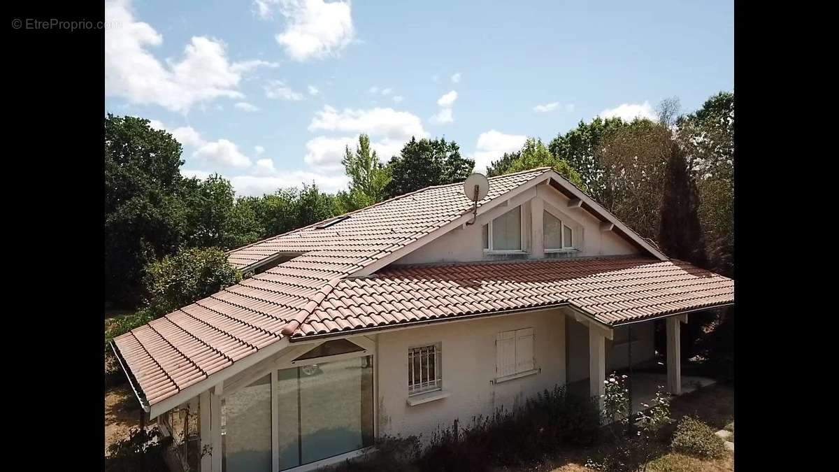 Maison à PARENTIS-EN-BORN