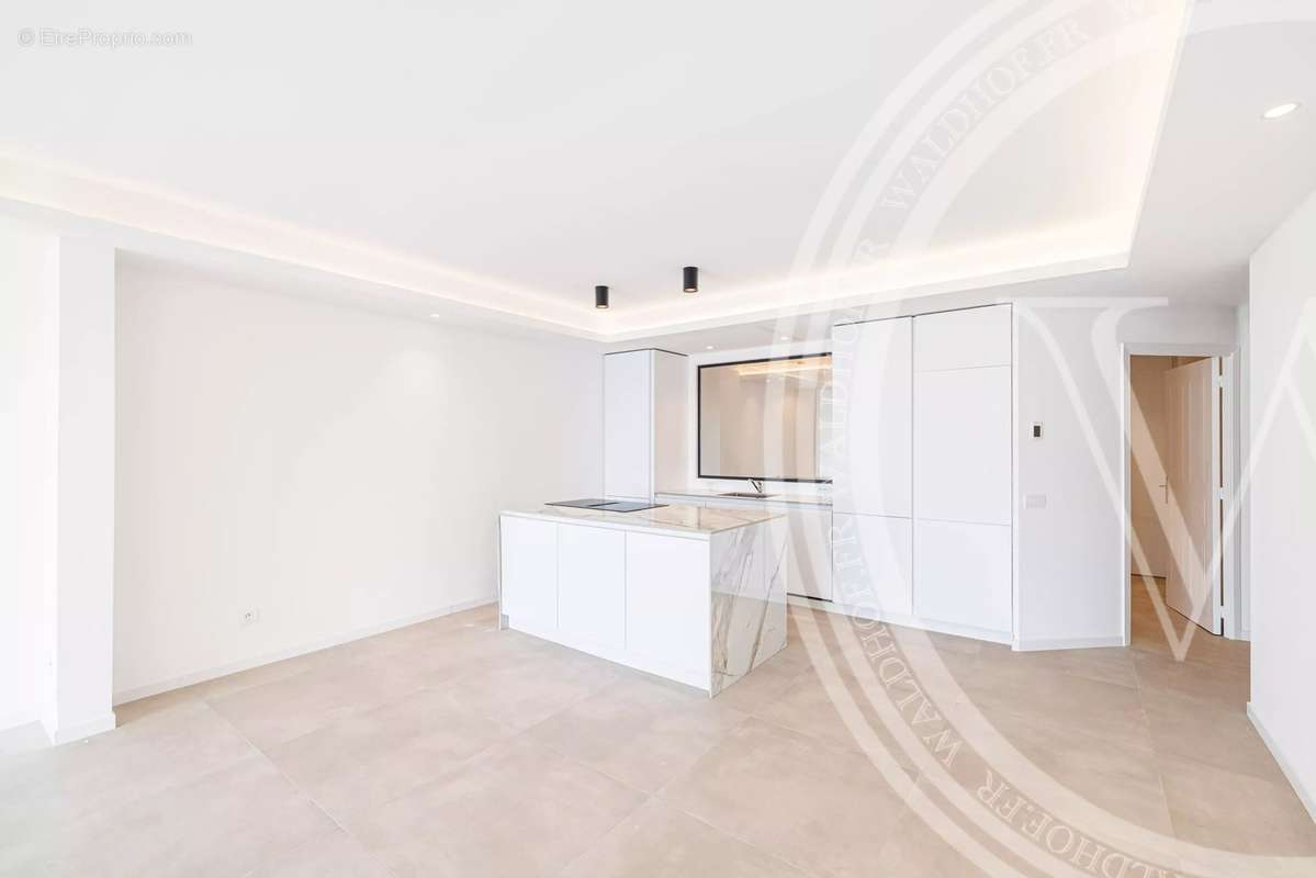 Appartement à ROQUEBRUNE-CAP-MARTIN