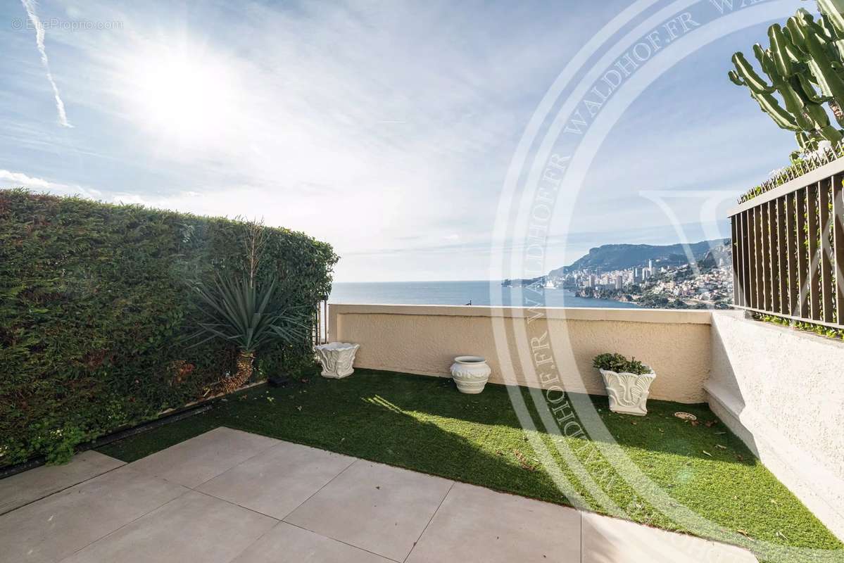 Appartement à ROQUEBRUNE-CAP-MARTIN