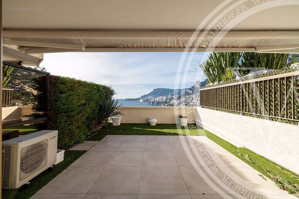 Appartement à ROQUEBRUNE-CAP-MARTIN