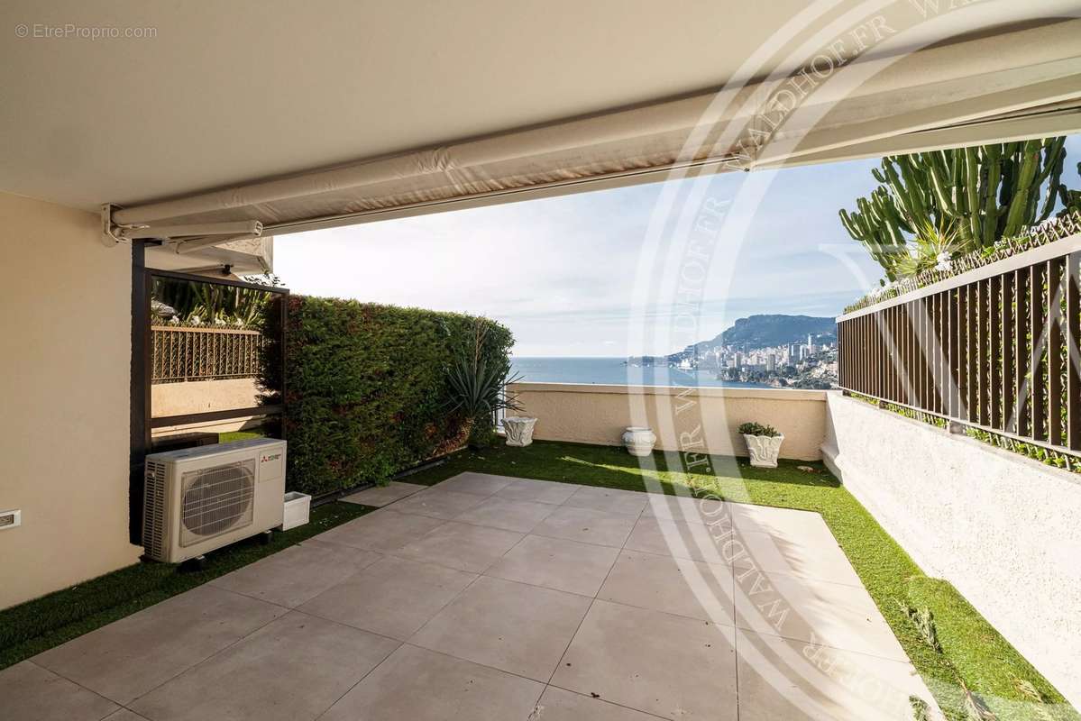 Appartement à ROQUEBRUNE-CAP-MARTIN