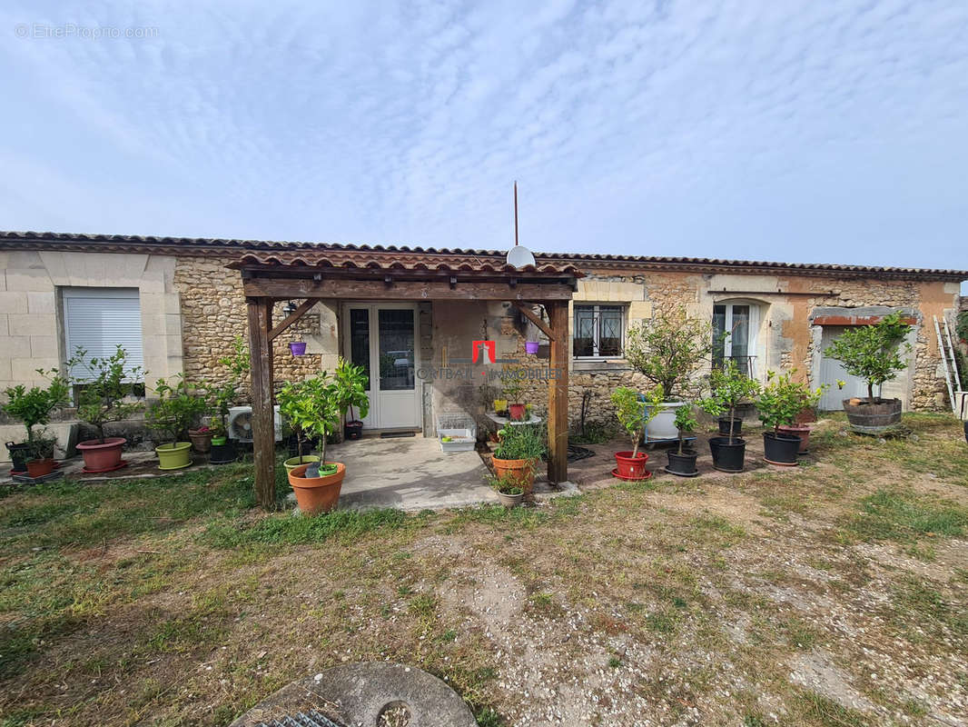 Maison à BLAYE