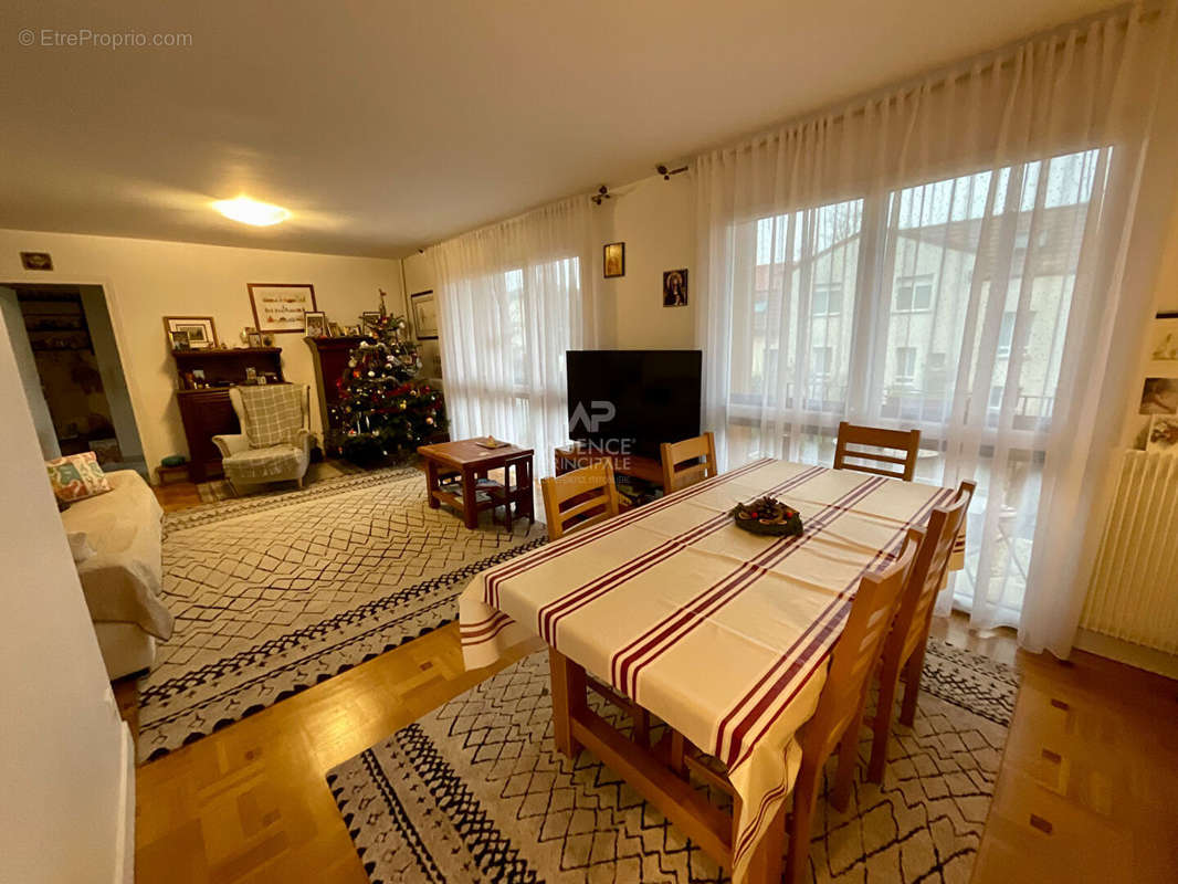 Appartement à MAISONS-LAFFITTE