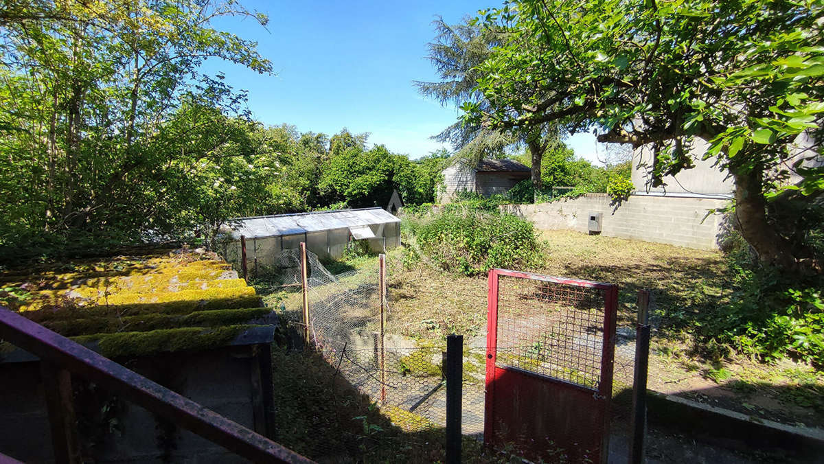 Terrain à LA MEMBROLLE-SUR-LONGUENEE