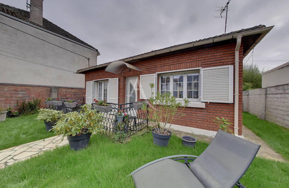 Appartement à OZOIR-LA-FERRIERE