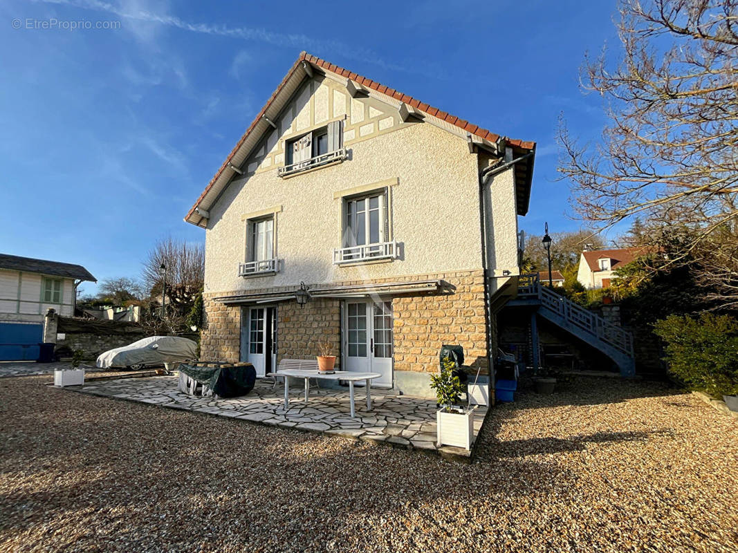 Maison à HARDRICOURT