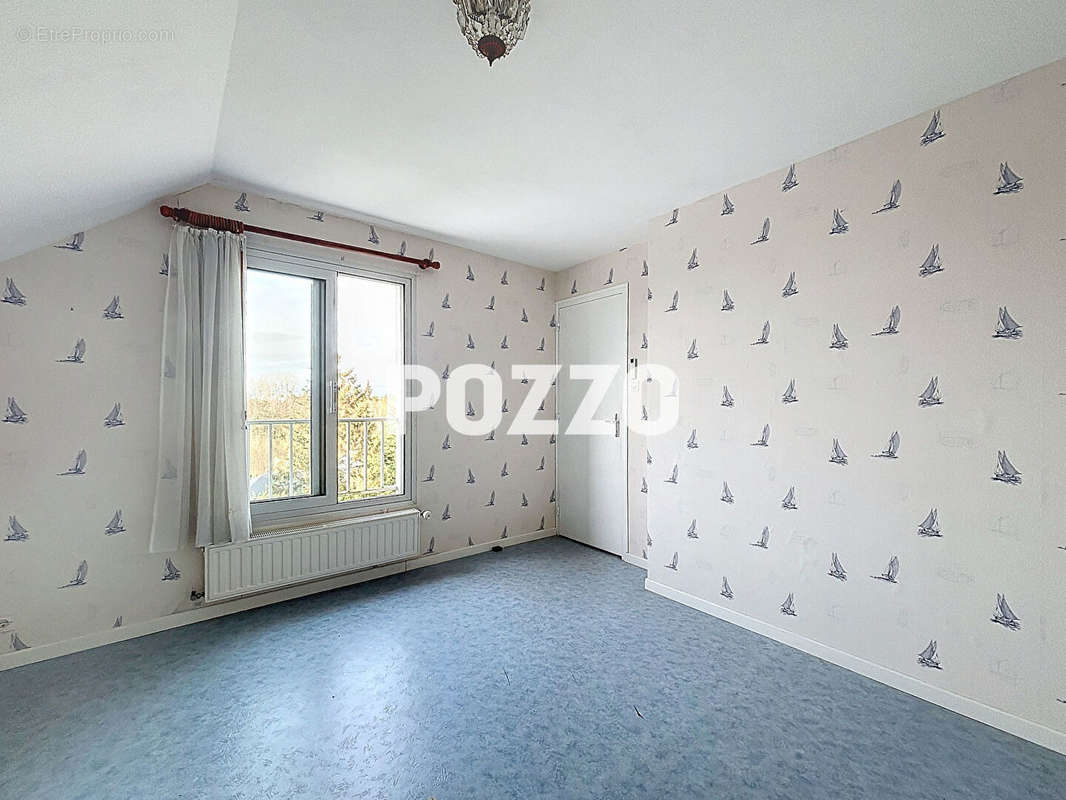 Appartement à JULLOUVILLE