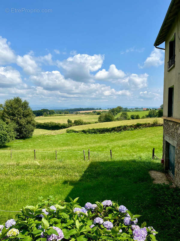 Maison à SAINT-MAMET-LA-SALVETAT