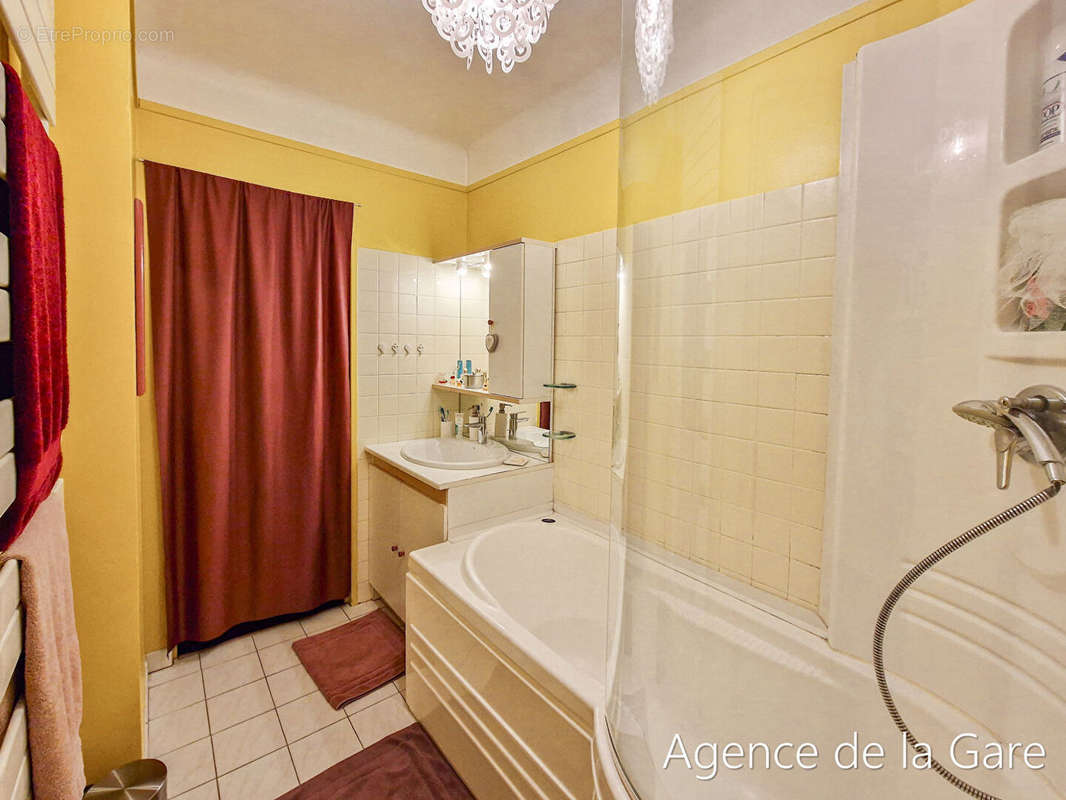 Appartement à SARTROUVILLE