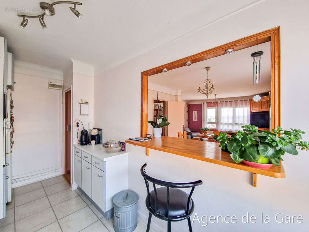 Appartement à SARTROUVILLE