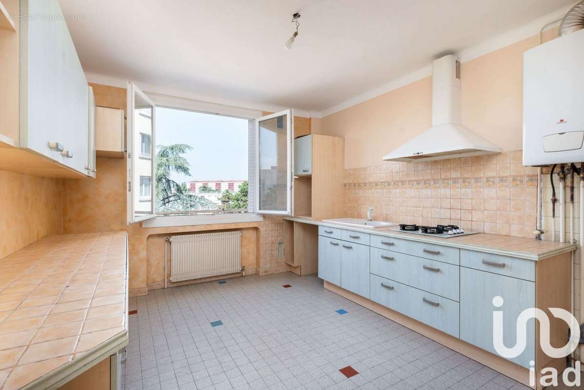 Photo 4 - Appartement à VILLEURBANNE