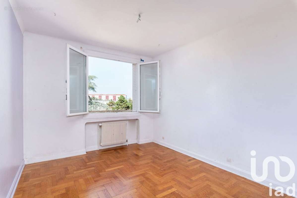 Photo 5 - Appartement à VILLEURBANNE