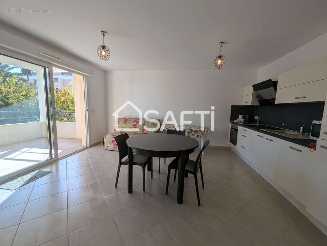 Photo 4 - Appartement à SAINT-RAPHAEL