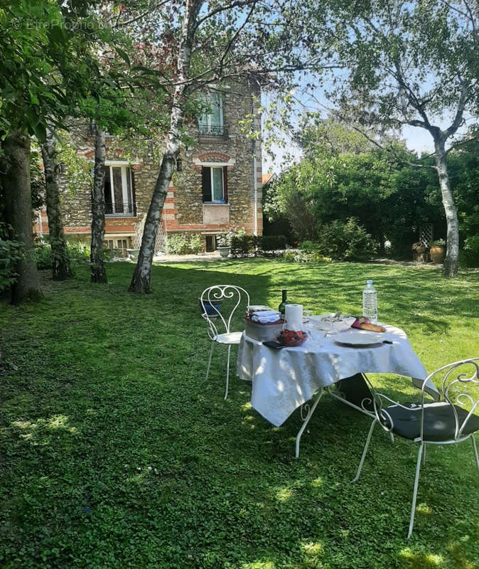 Maison à VILLENEUVE-LE-ROI