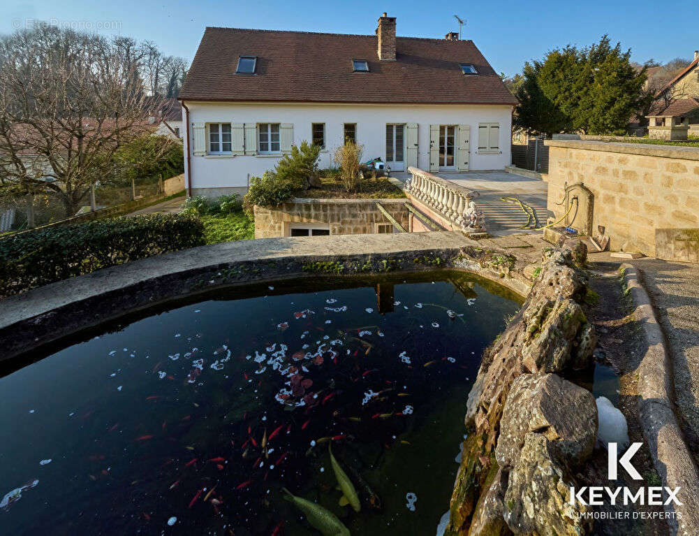 Maison à AUVERS-SUR-OISE