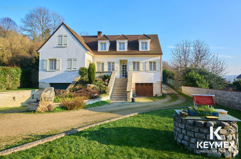 Maison à AUVERS-SUR-OISE