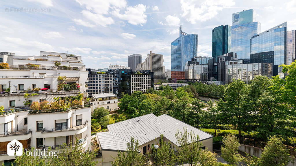 Appartement à COURBEVOIE