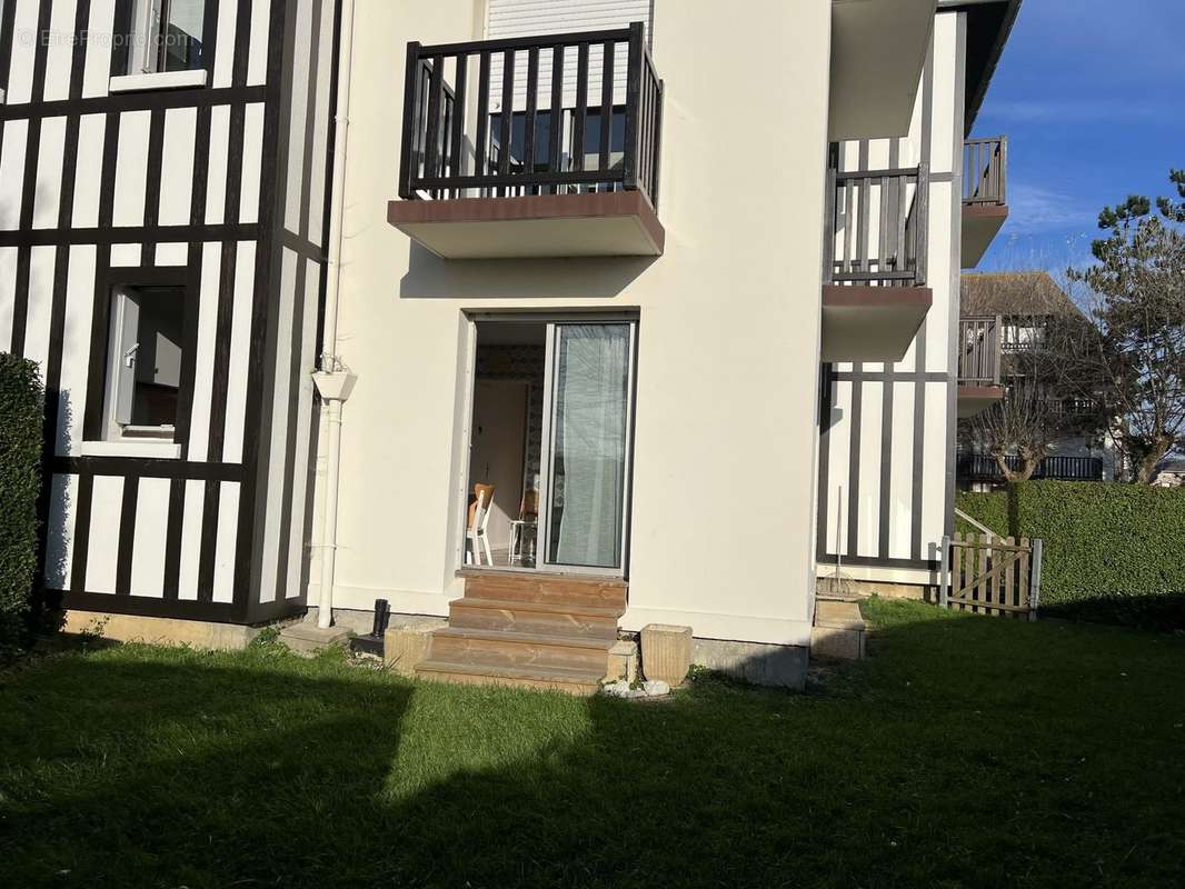 Appartement à BLONVILLE-SUR-MER