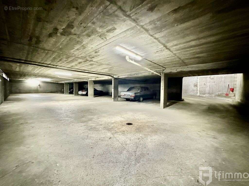 Parking à VINCENNES