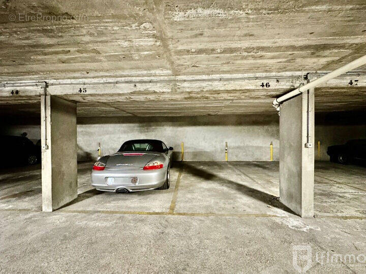 Parking à VINCENNES