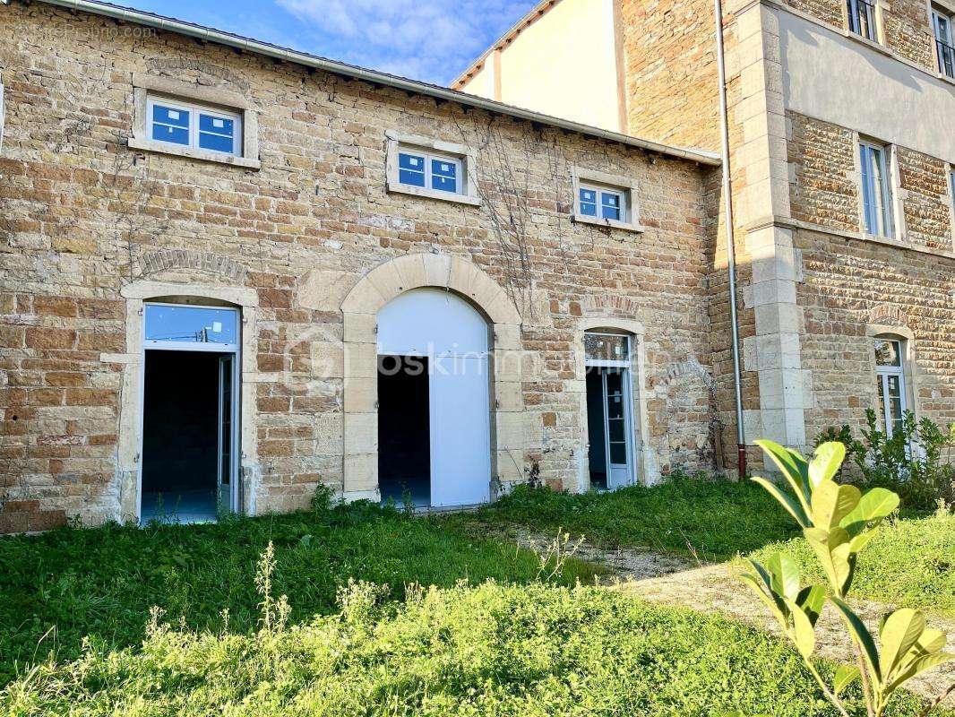 Appartement à CRECHES-SUR-SAONE