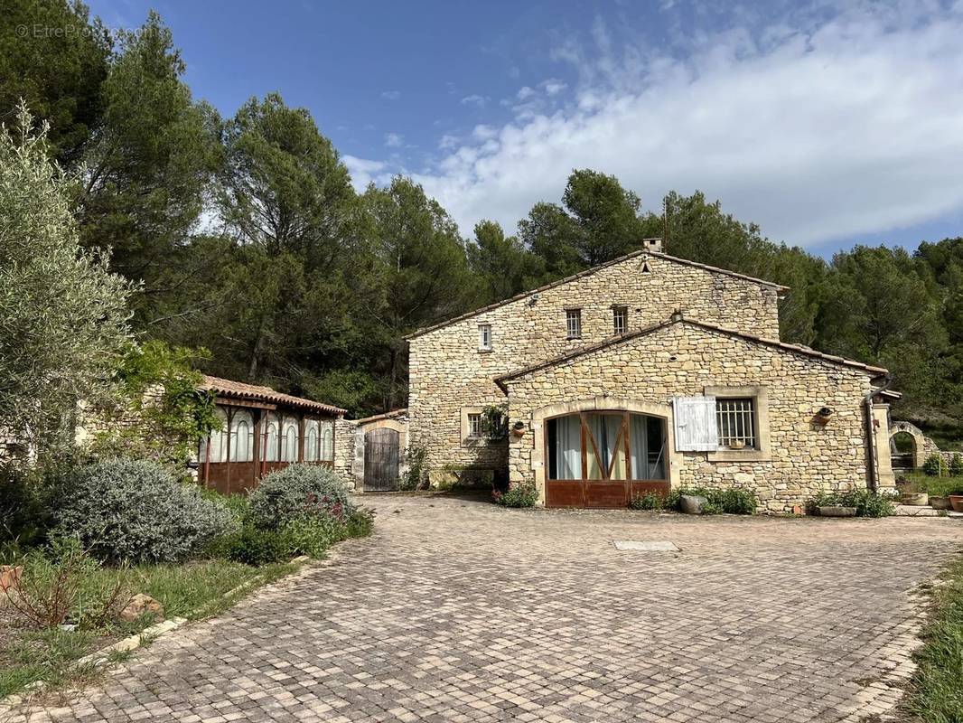 Maison à ROUSSILLON