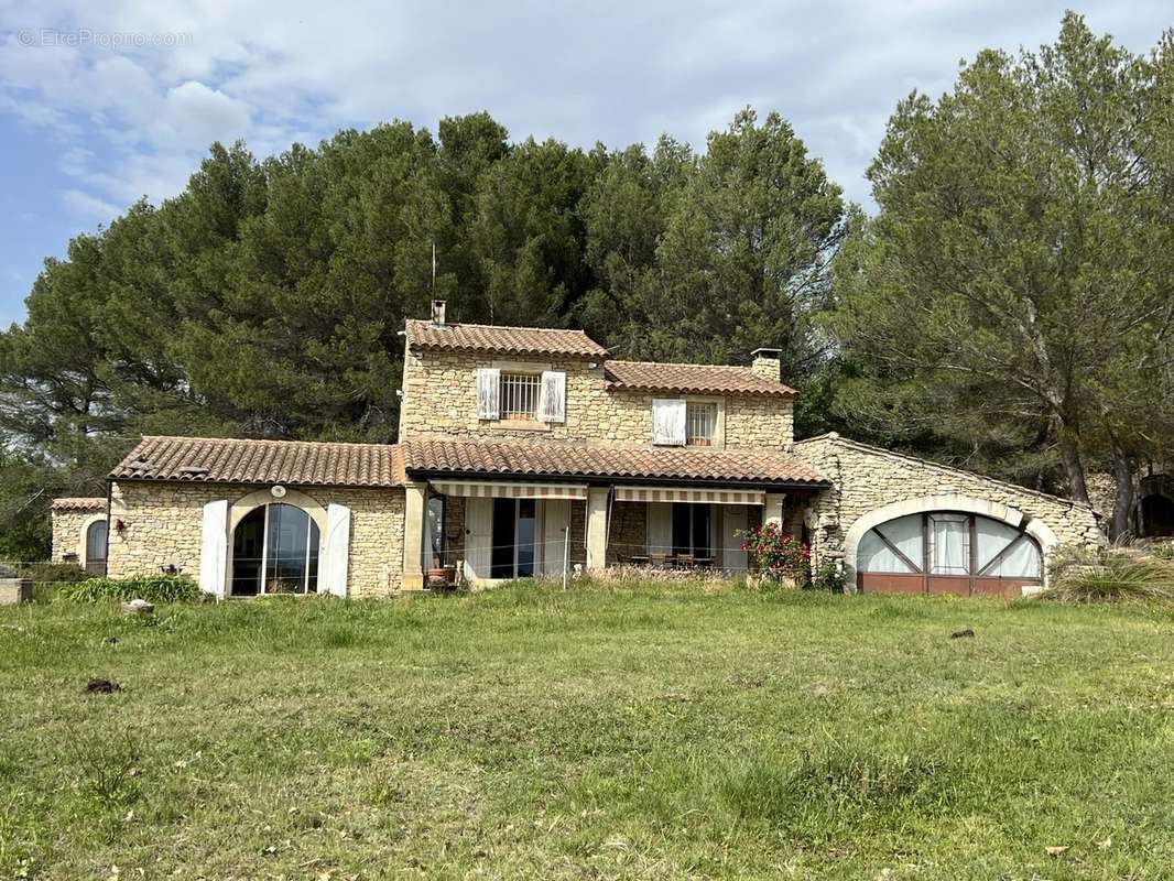 Maison à ROUSSILLON