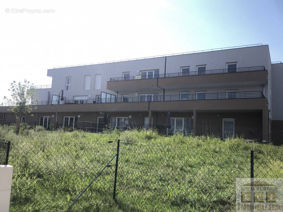 Appartement à SAINT-ETIENNE-DE-SAINT-GEOIRS