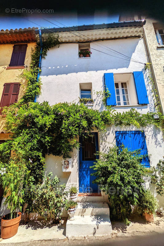 Maison à LA GARDE-FREINET