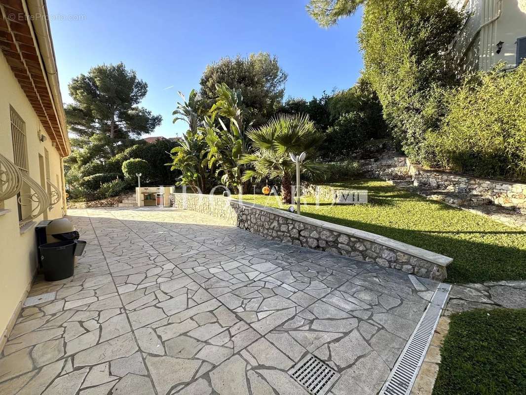 Maison à ROQUEBRUNE-CAP-MARTIN