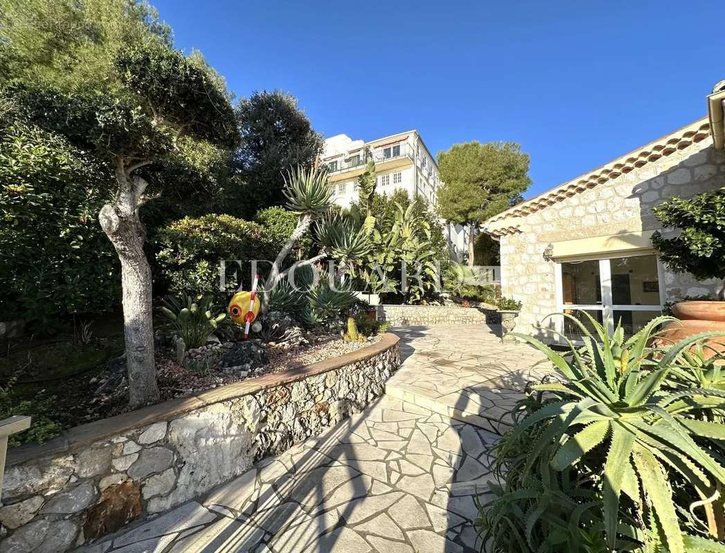 Maison à ROQUEBRUNE-CAP-MARTIN