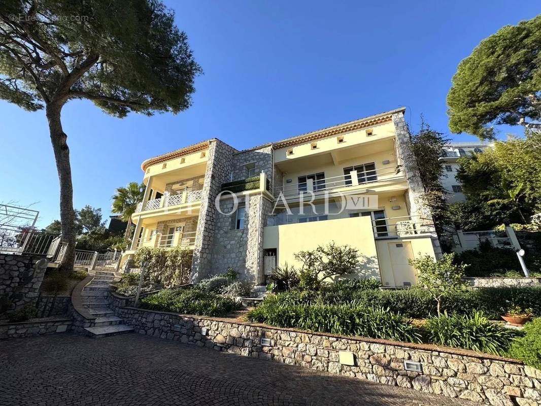 Maison à ROQUEBRUNE-CAP-MARTIN