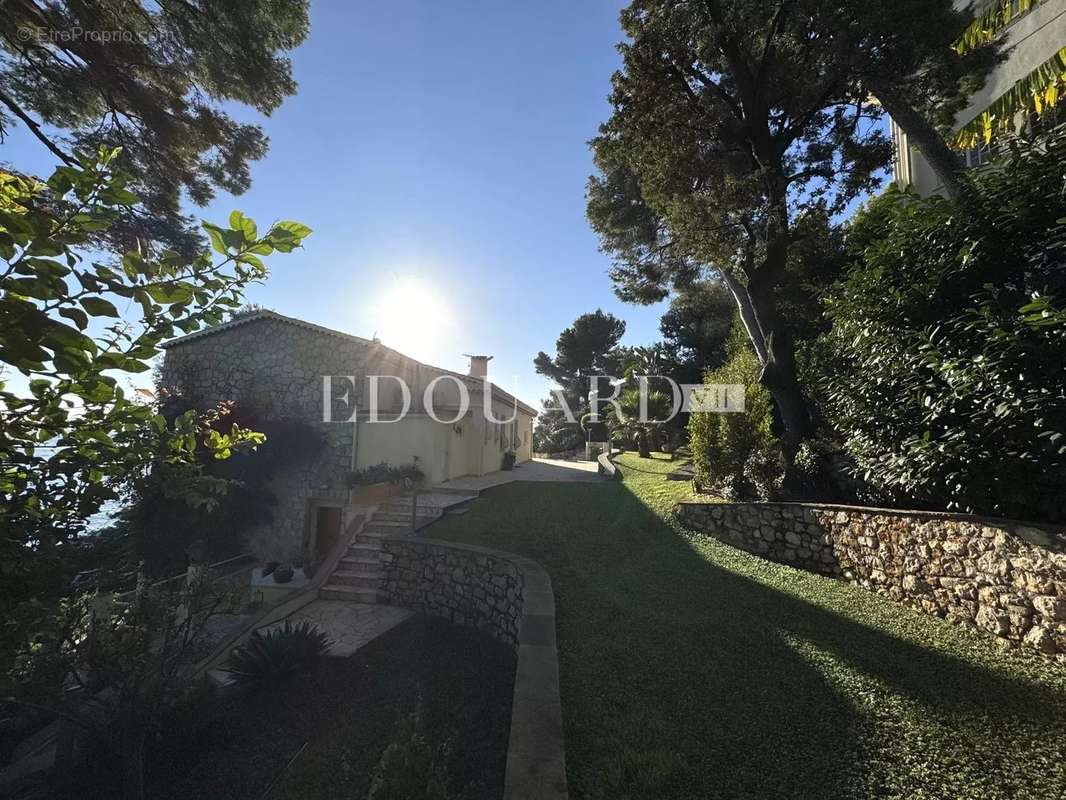 Maison à ROQUEBRUNE-CAP-MARTIN