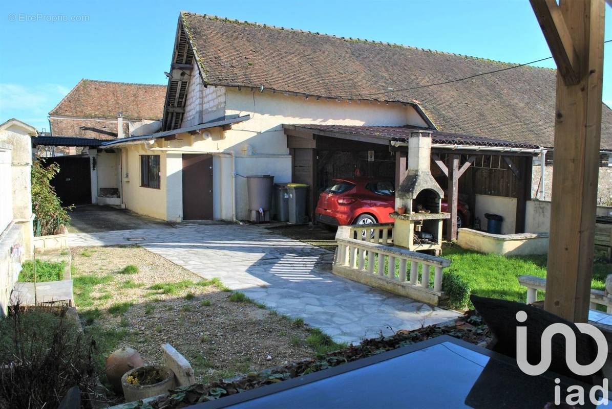 Photo 1 - Maison à BAZOCHES-LES-BRAY